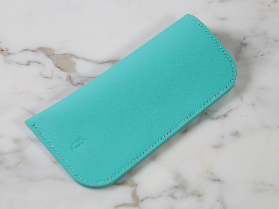 Футляр кожаный для очков FURNITEK FG-0102411 в подарочной коробке