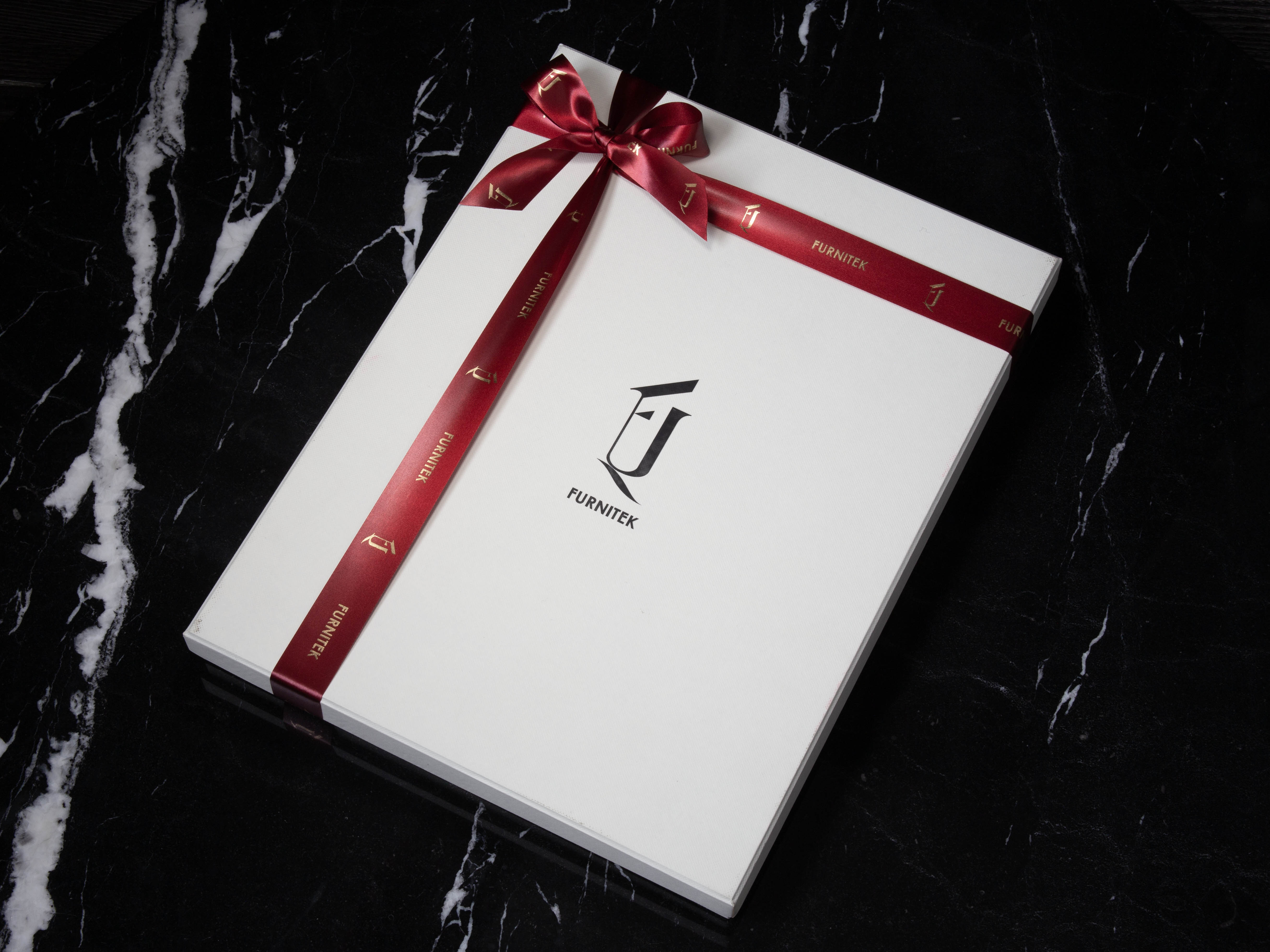 Подарочный набор аксессуаров из кожи FURNITEK FG-400