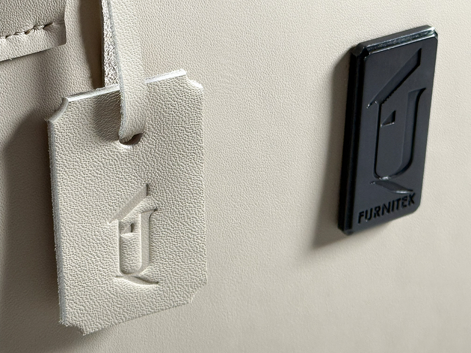 Дровница с кожаной вставкой FG-12057, цвет - чернёная полированная латунь